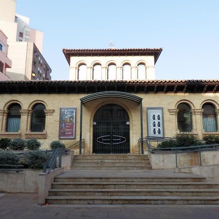 Apartamento Teatro Del Mercado Apartment ซาราโกซา ภายนอก รูปภาพ